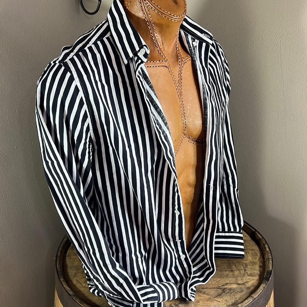 H&M Medium Mens Black White Striped Button Down
